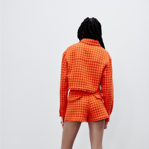 Zara Textured Coordinate Set (Jacket L and Shorts S) - Picture 6 of 10